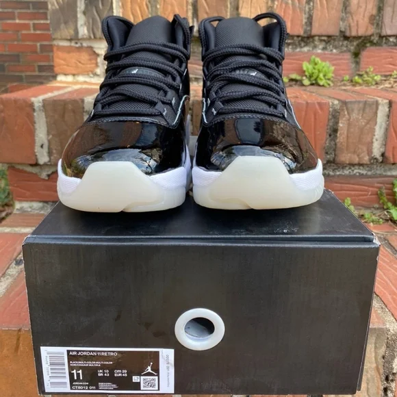Air Jordan retro11 - Picture 2 of 5